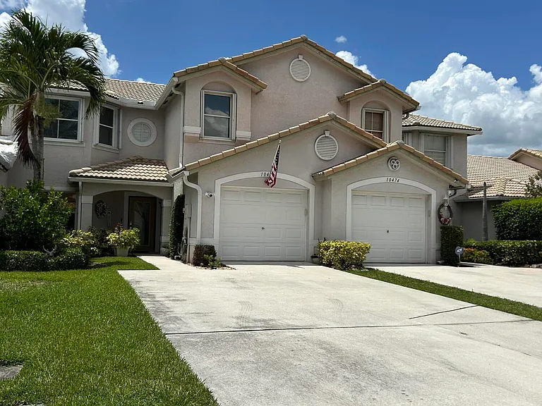 10470 Pelican Dr — Photo 2