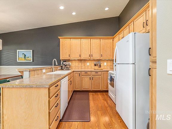 5th image of 3860 N Bayou Ln