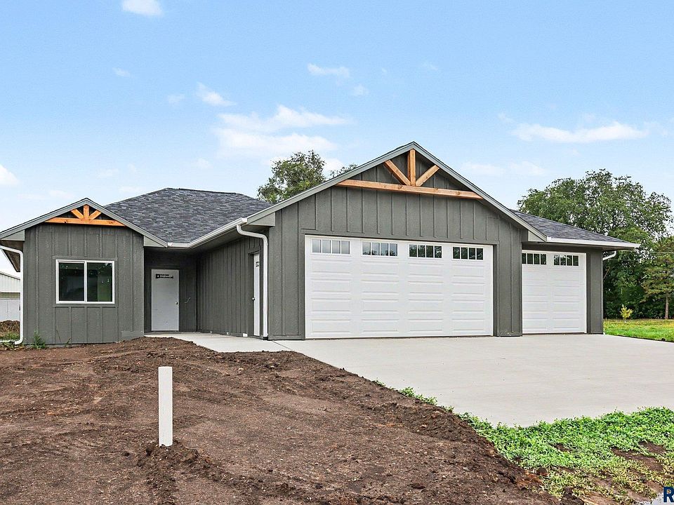 1st image of 512 Sumac Cir