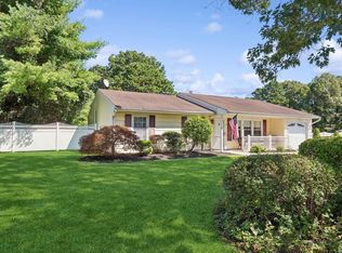 49 Whittier Ave, Medford, NY 11763