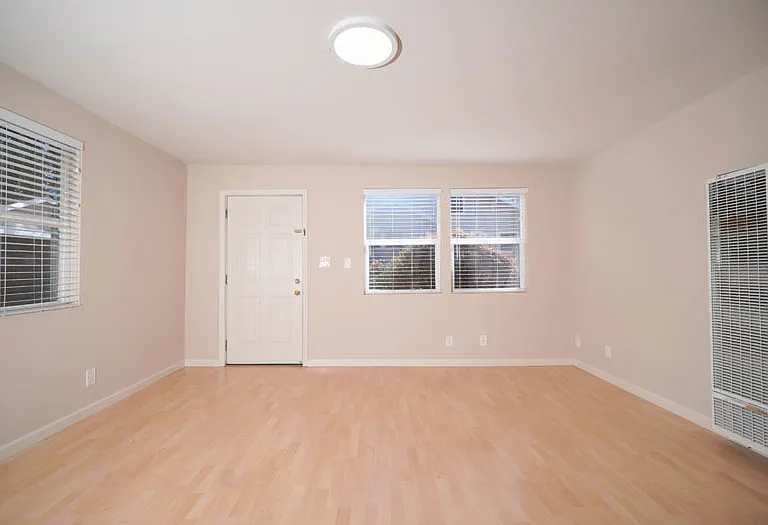 2931 Louis Rd — Photo 3