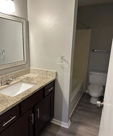 1608 Clearview Pkwy #B — Photo 15