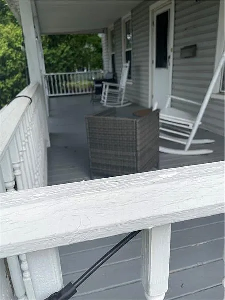 3 bed, 2472 sqft, $2,100 — Photo 3