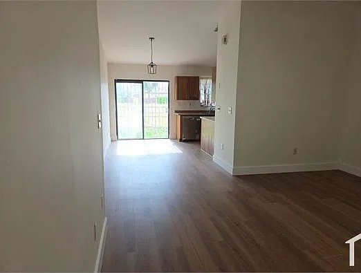 3 bed, 1200 sqft, $2,150 — Photo 2