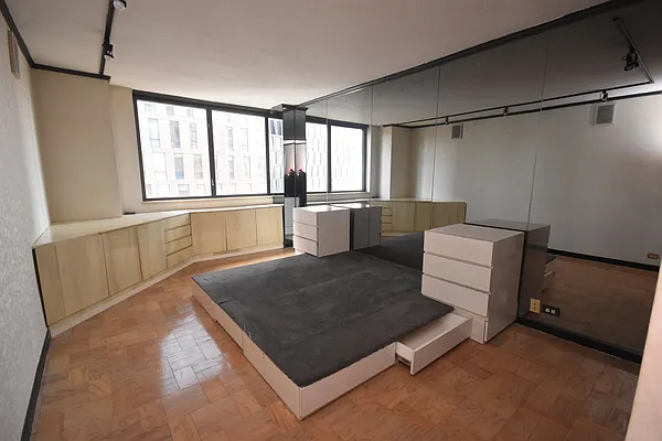 Rented by Yoram Adin, LREB | media 42