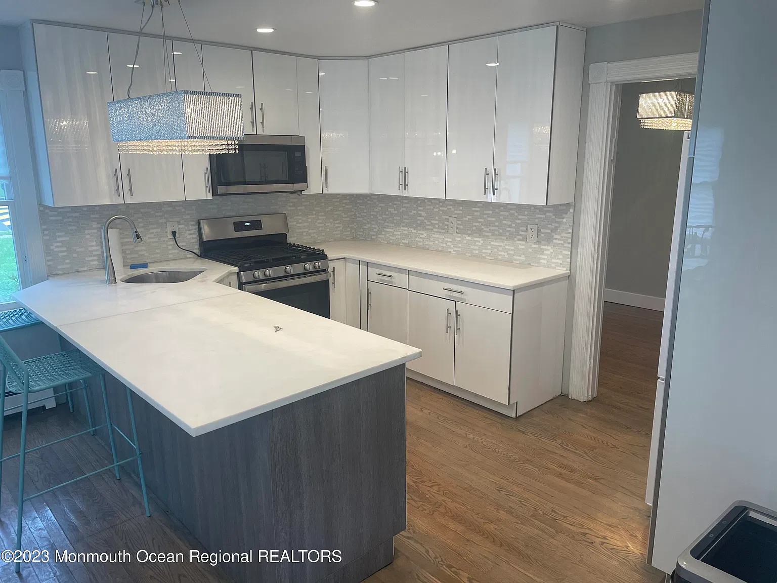 4 bed, 2163 sqft, $3,000 — Photo 2