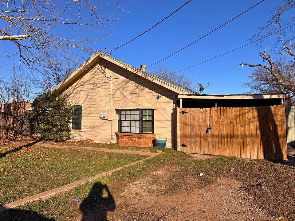 1st image of 1021 N Beverly Dr