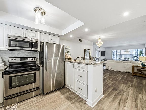 3rd image of 40 Isle Of Venice Drive #9