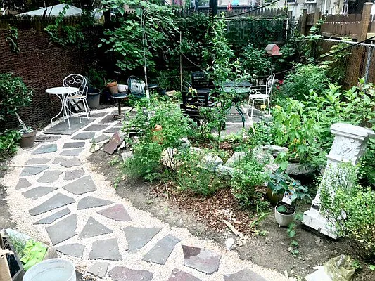 Rented by Warren T Real Estate Corp. | media 41