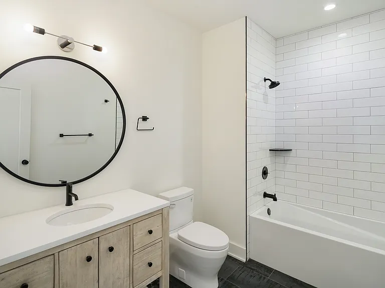 2109 S Iseminger St #3 — Photo 10