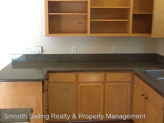 5th image of 3817 San Carlos Way