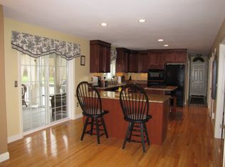 481 Main Dunstable Rd, Nashua, NH 03062