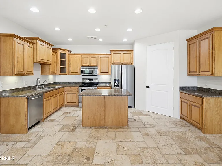 12034 N Saguaro Blvd #201 — Photo 1