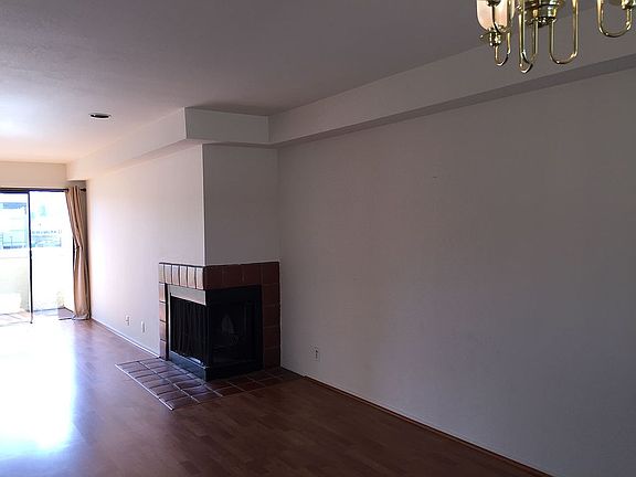 3rd image of 141 California Ave #B300