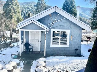 5926 Shasta Ave, Dunsmuir, CA 96025