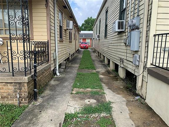 2nd image of 1934 Spain St