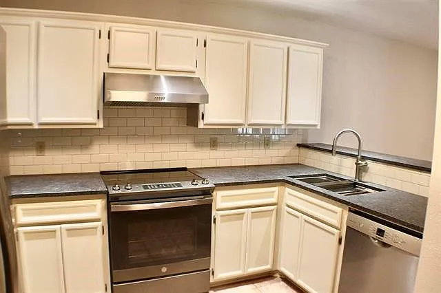7936 Pecan Dr — Photo 5