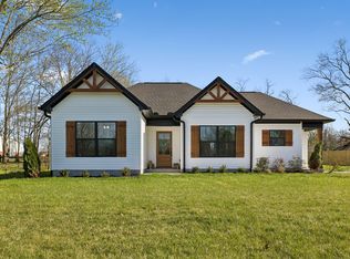 3165 Lights Chapel Rd, Greenbrier, TN 37073