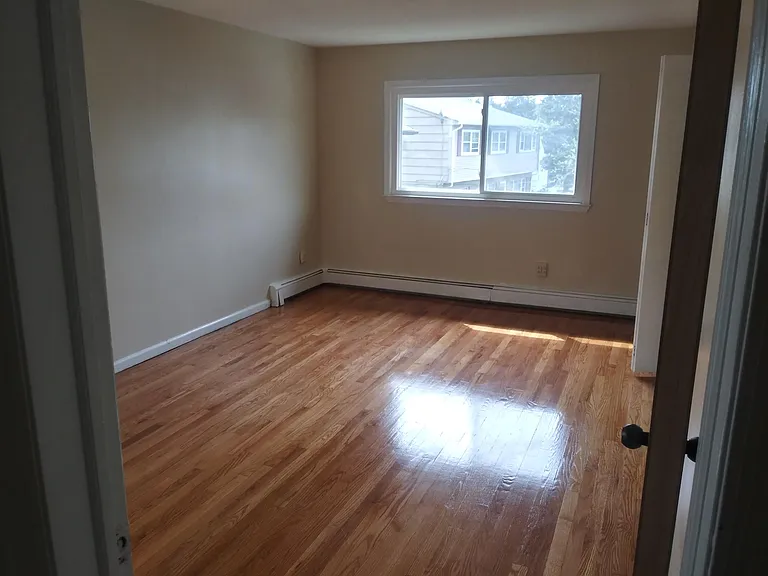 214 Buchanan Dr — Photo 1