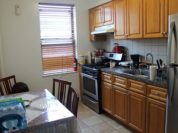 5th image of 9309 Astoria Blvd #1