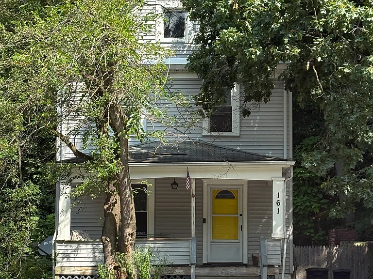 161 W Tallmadge Ave — Photo 1