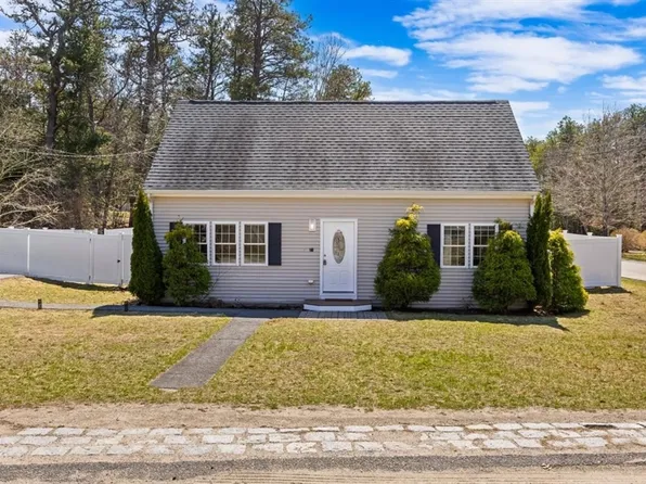 21 King Ave, Plymouth, MA 02360