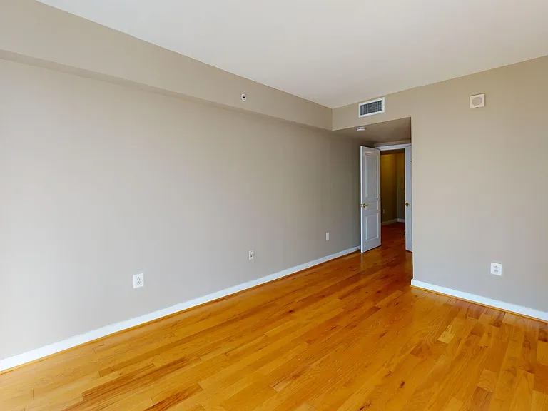 631 D St NW #931 — Photo 5
