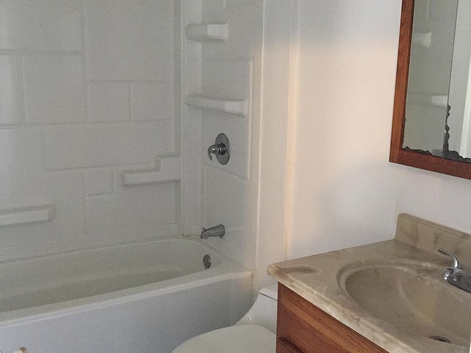 1st image of 1412 Victory Blvd