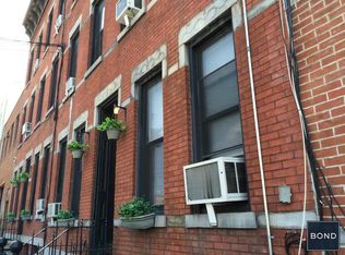 3136 Greenpoint Ave APT 2R, Long Island City, NY 11101