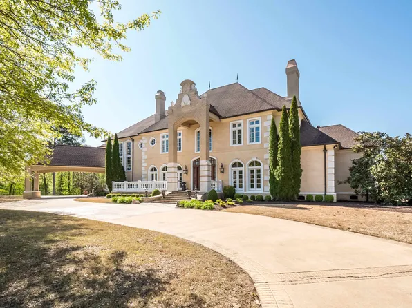 2000 Patrick Dr, Corinth, MS 38834