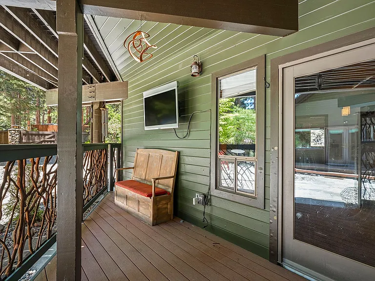 1091 Flume Rd — Photo 29