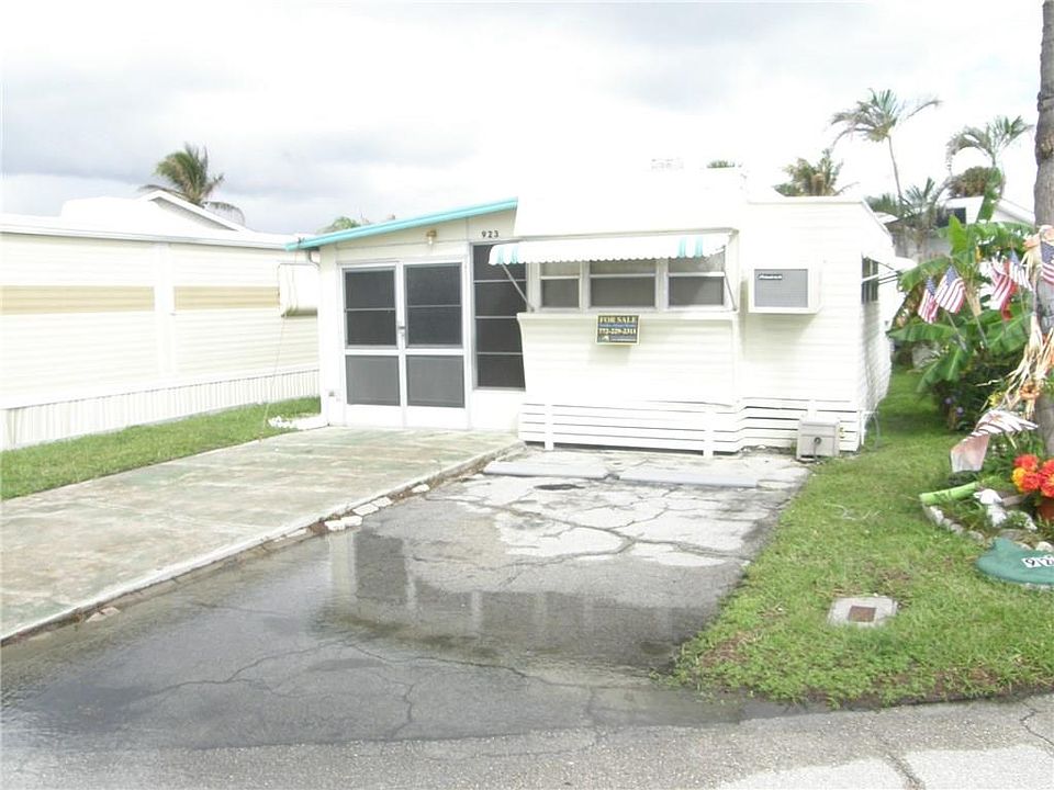 1st image of 923 S Nettles Blvd