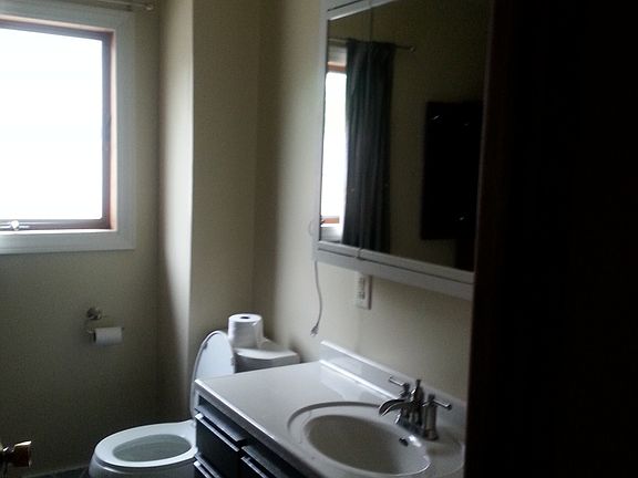 bathroom tub/shower