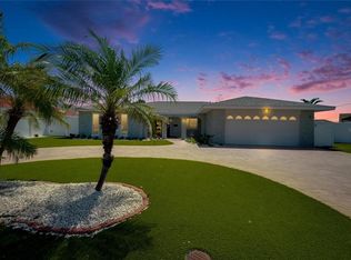 1492 Sea Gull Dr S, Saint Petersburg, FL 33707