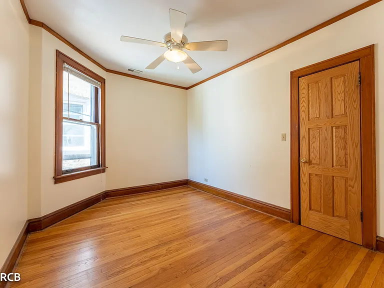 5325 W Montrose Ave #2 — Photo 12