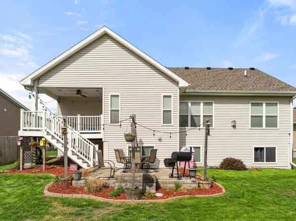 2225 SE Prairie Creek Dr, Waukee, IA 50263