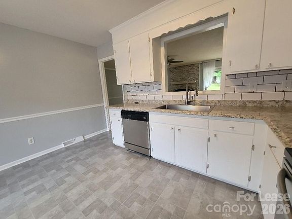 3rd image of 2021 Downey St
