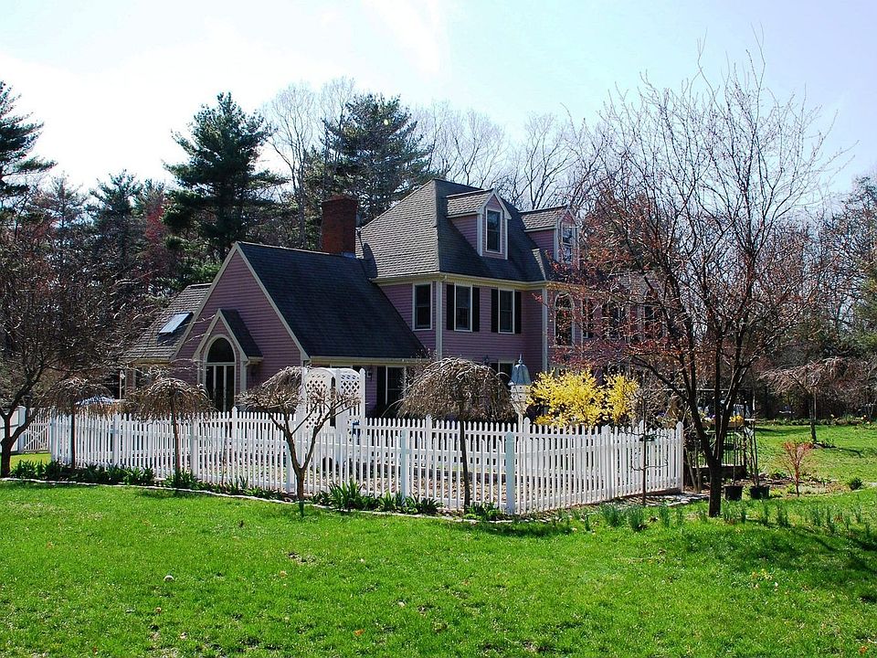 2nd image of 229 Ward St