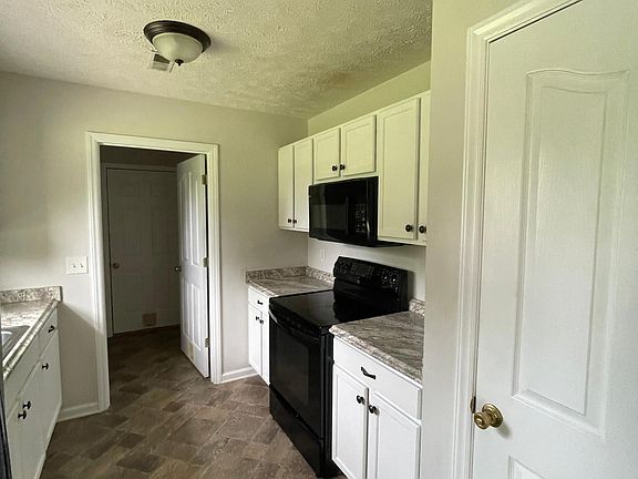 5th image of 7131 Alexandria Dr