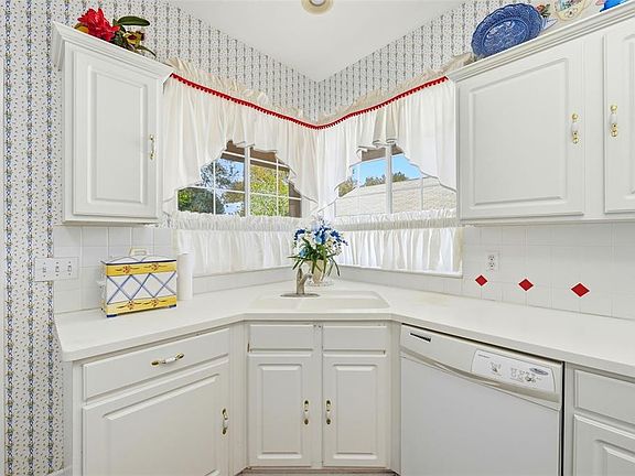 2nd image of 13199 SE 92nd Court Rd