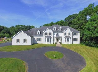 14 Scenic Way, Monroe Township, NJ 08831