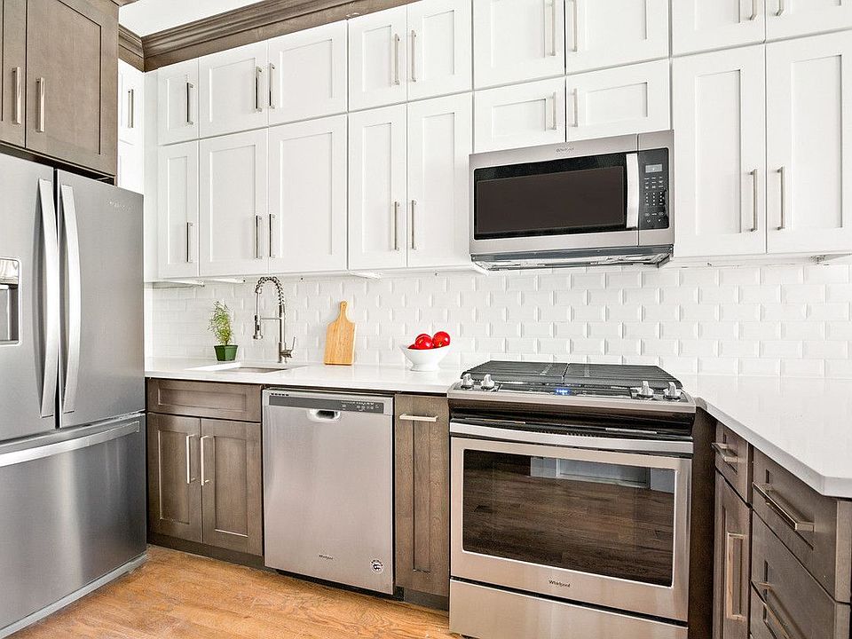 1st image of 223 Rockaway Ave #2
