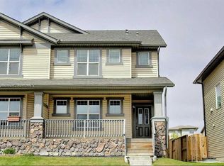 7 Panora Sq NW, Calgary, AB T3K 0R8