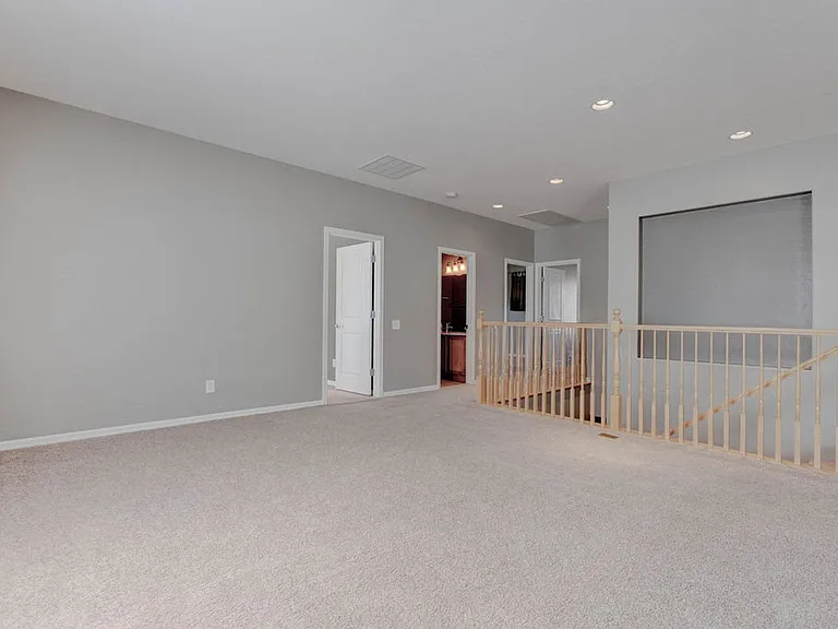 2589 Chateau Clermont St — Photo 9