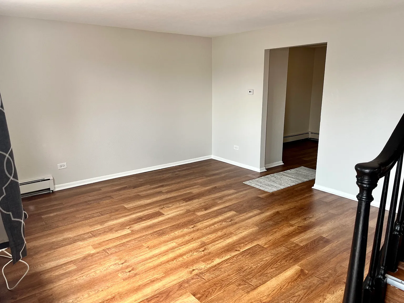 2 bed, 1.5 bath, 936 sqft, $1,750 — Photo 2