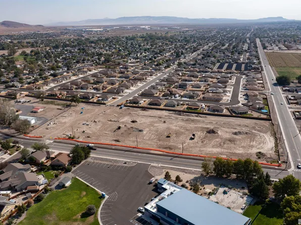 905 Hardie Ln, Fernley, NV 89408