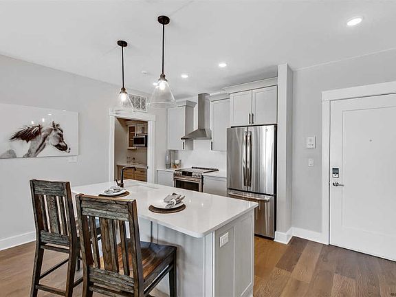 5th image of 116 West Ave #204