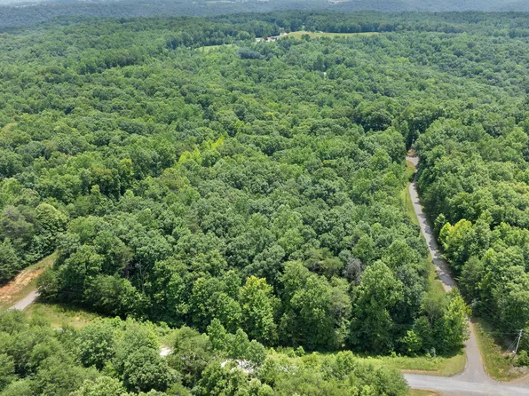 Madeline Dr, Nancy, KY 42544