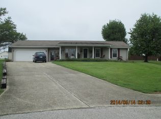 114 Bel Air Dr, Loogootee, IN 47553