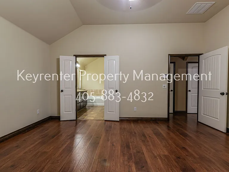 2405 SW 138th St — Photo 11